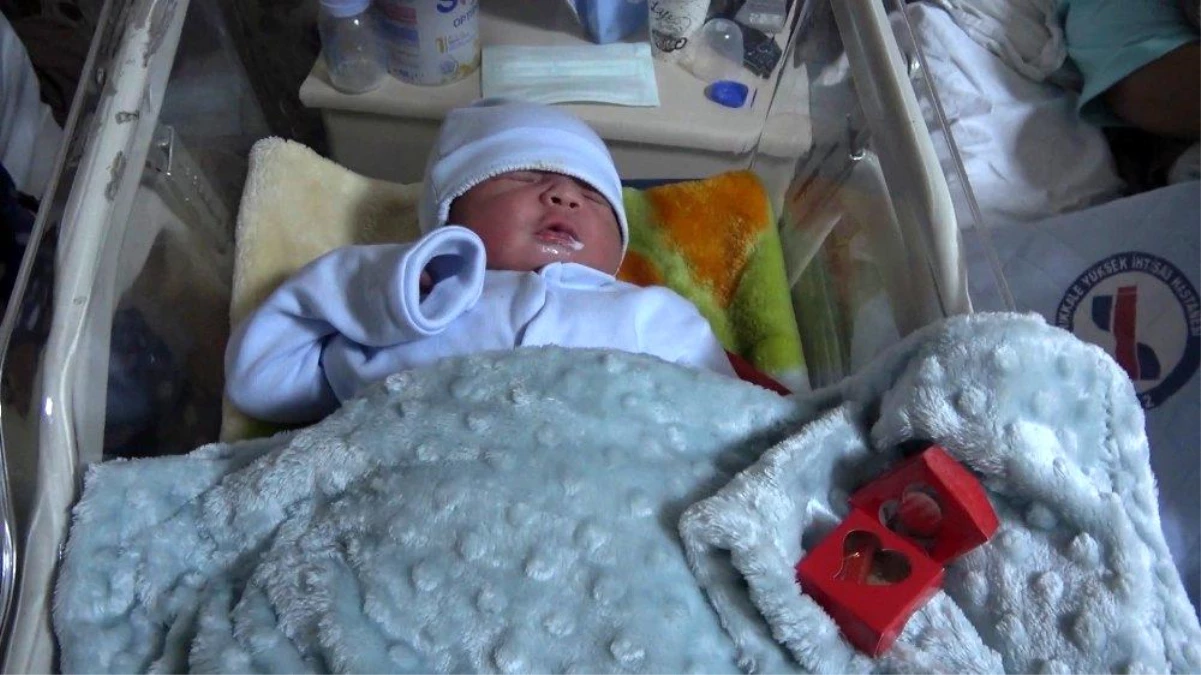 Kırıkkale\'de yeni yılın ilk bebeği dünyaya geldi