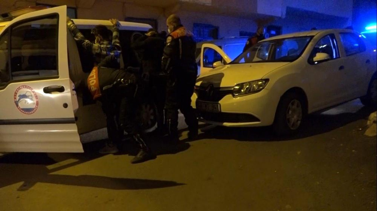 Kısıtlamayı ihlal etti, "Yakışıklı çıkıyor muyum abi" dedi