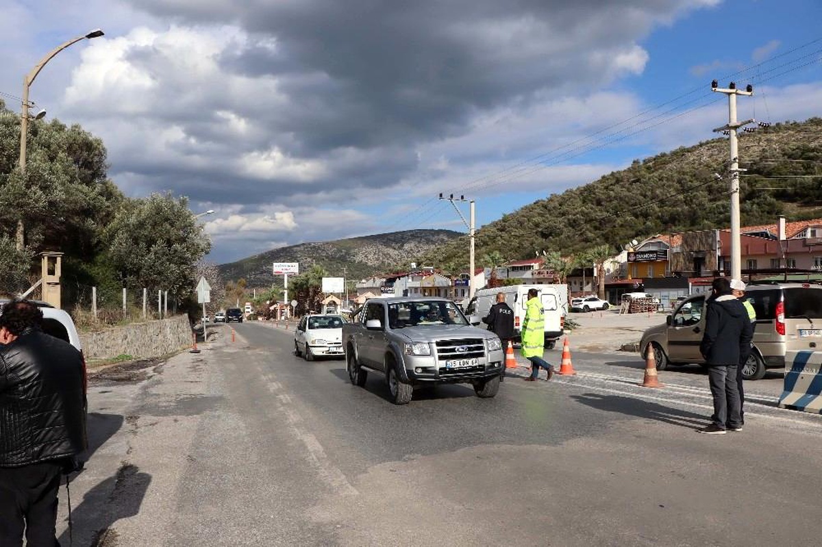 Kuşadası\'na giriş ve çıkışlar kontrol altına alındı