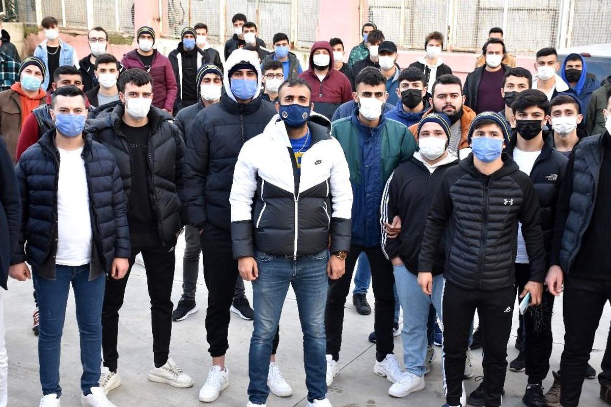 Menemenspor taraftarından yönetime tepki
