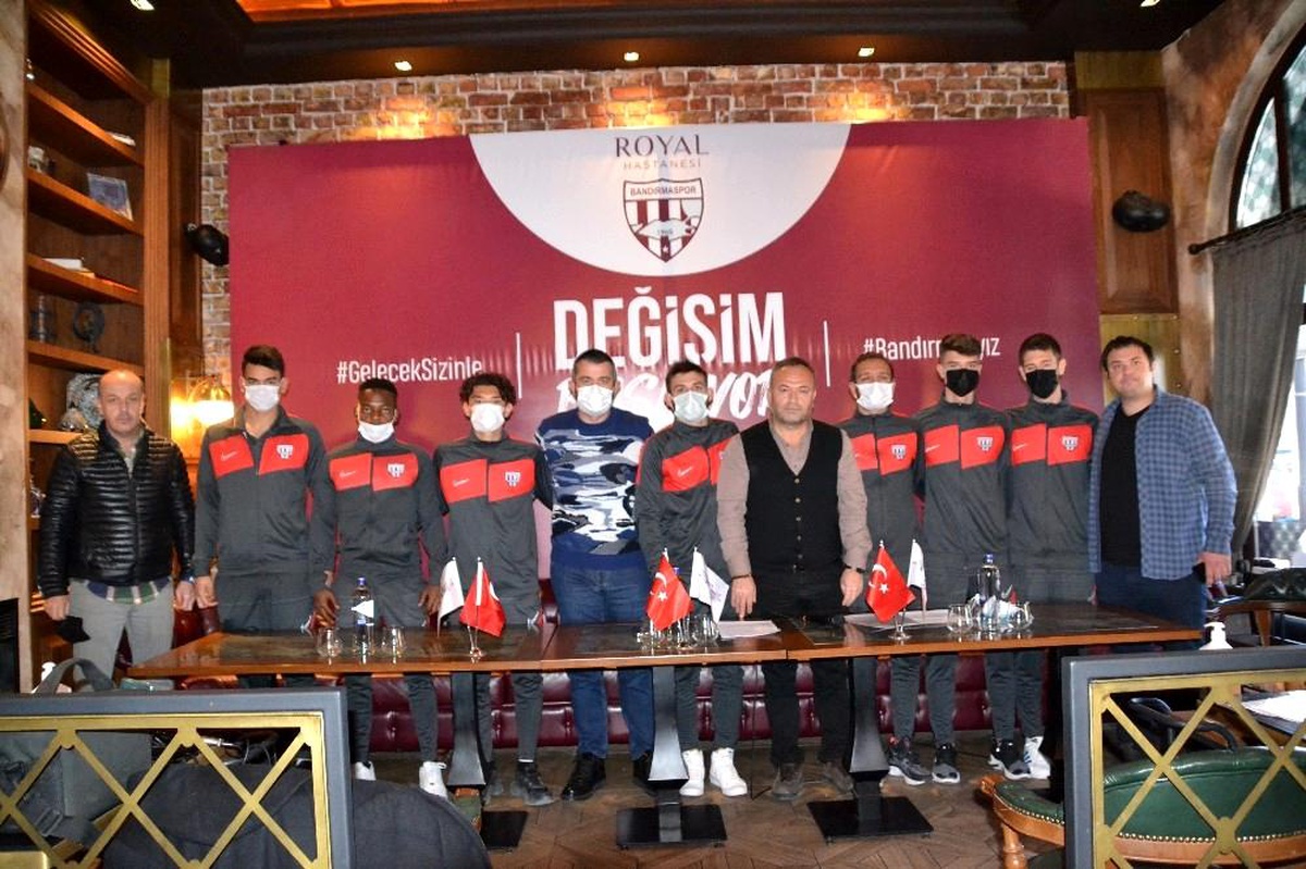 Onur Göçmez : "Ne yazık ki bizim yerimiz 2. veya 3. Lig"