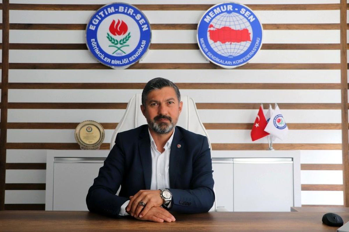 Uçak; "2021, sağlığa, huzura ve umuda vuslat yılı olsun"