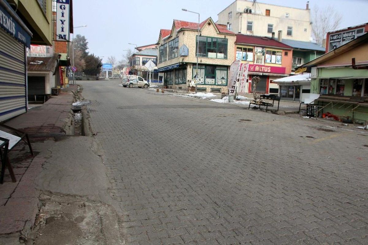 Varto\'da kısıtlama sessizliği