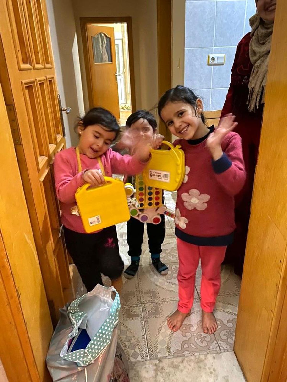 Yeni yıla mutlu girdiler
