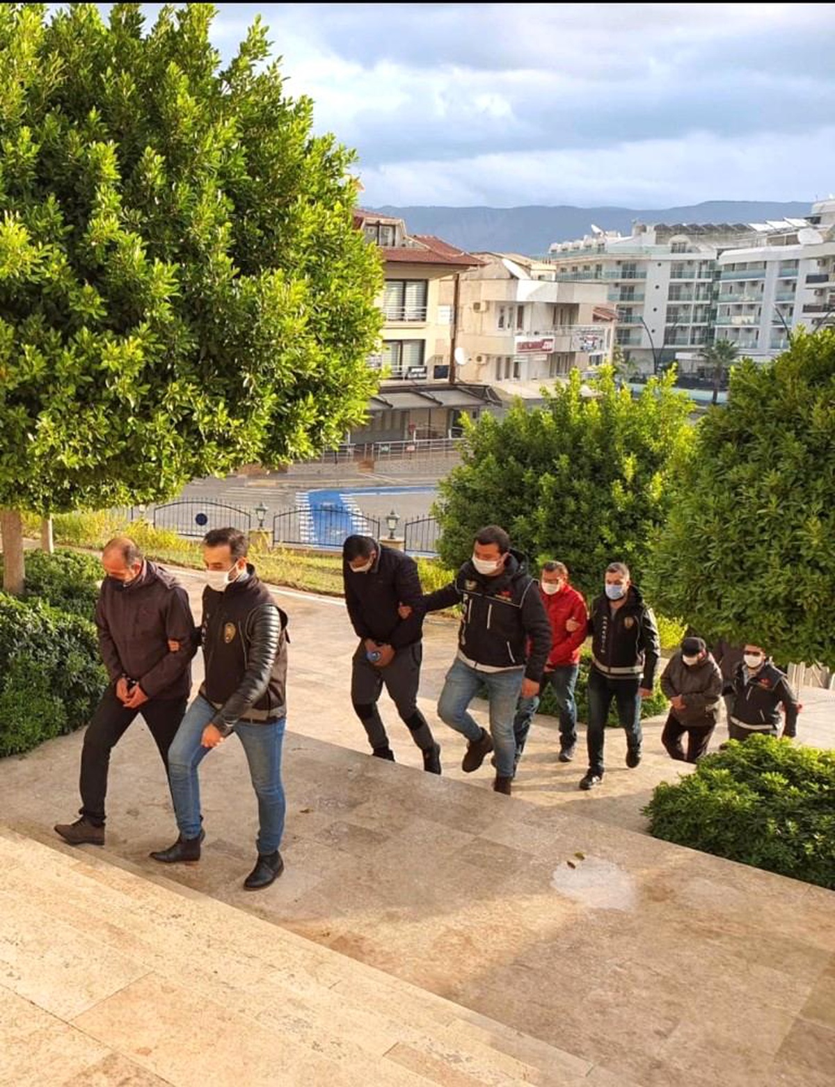 Yeni yılda piyasaya süreceklerdi, yakalandılar
