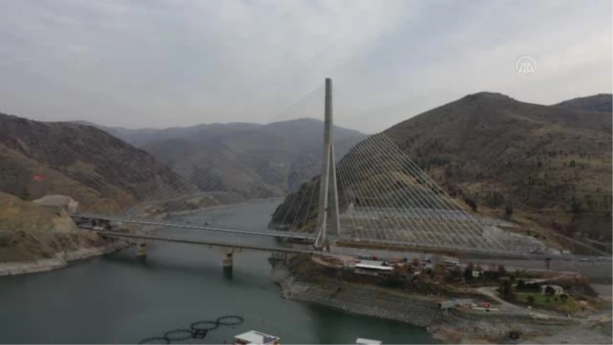 (ARŞİV) Türkülere konu olan "Kömürhan Köprüsü" yeni yüzüyle ulaşıma yön verecek