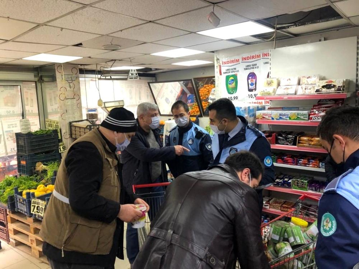 Büyükşehir zabıta son kullanma tarihi geçmiş ürünlere el koydu