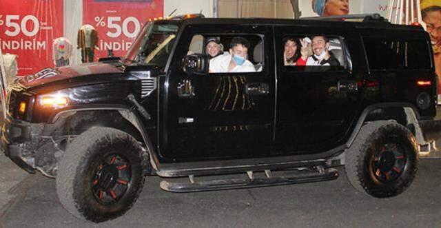 Enes Batur bought a new jeep for 1 million lira