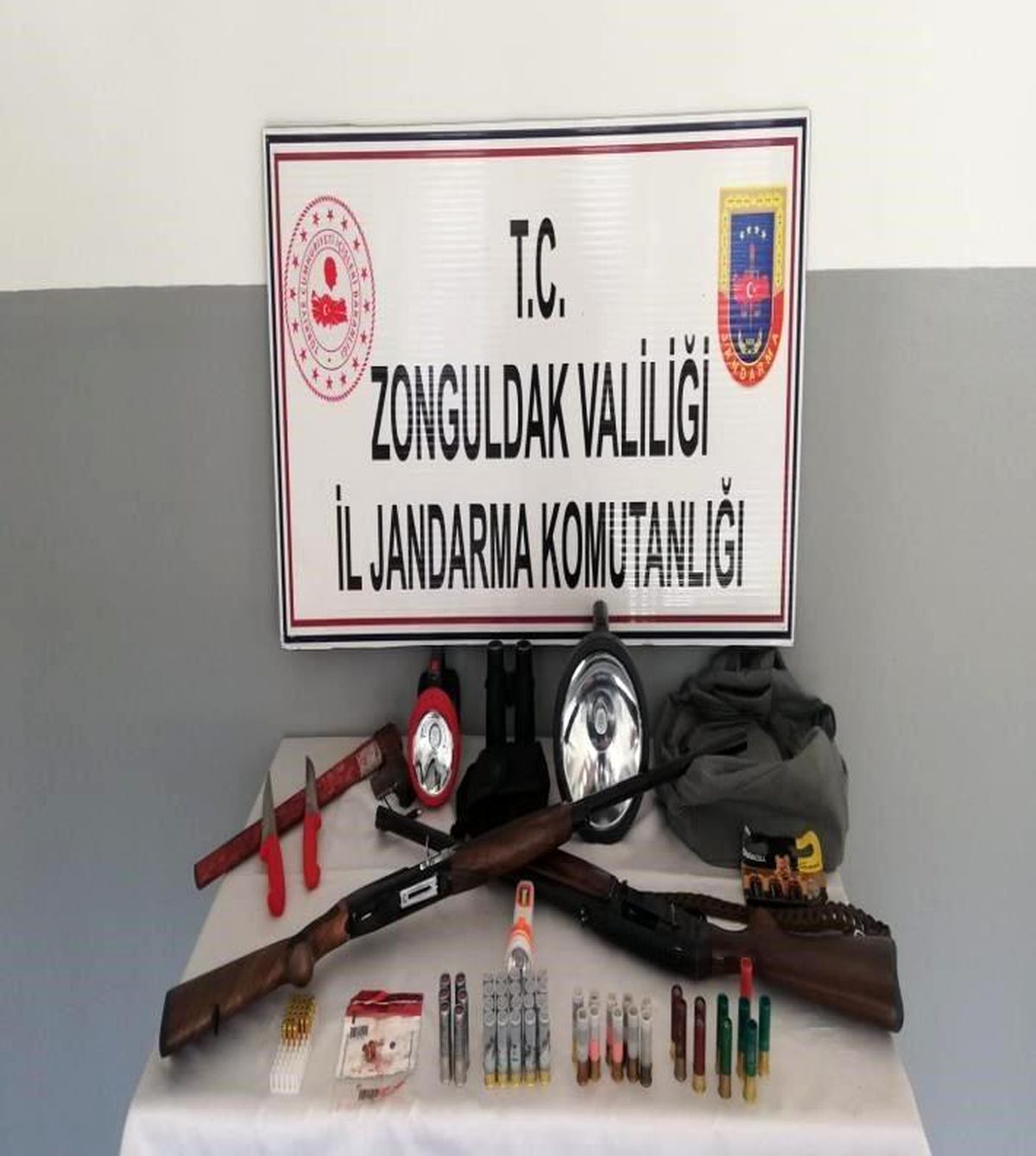 Son dakika! Jandarmanın durdurduğu araçtan yaban hayvanı eti çıktı