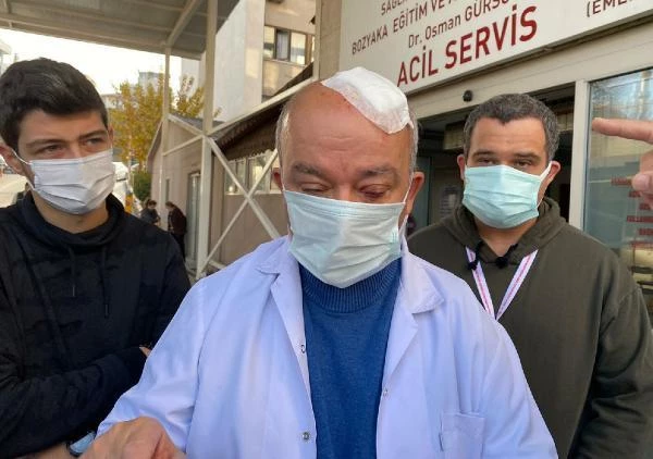 Maske uyarısı yapan doktora taşla saldırdılar! Başına 8 dikiş atıldı