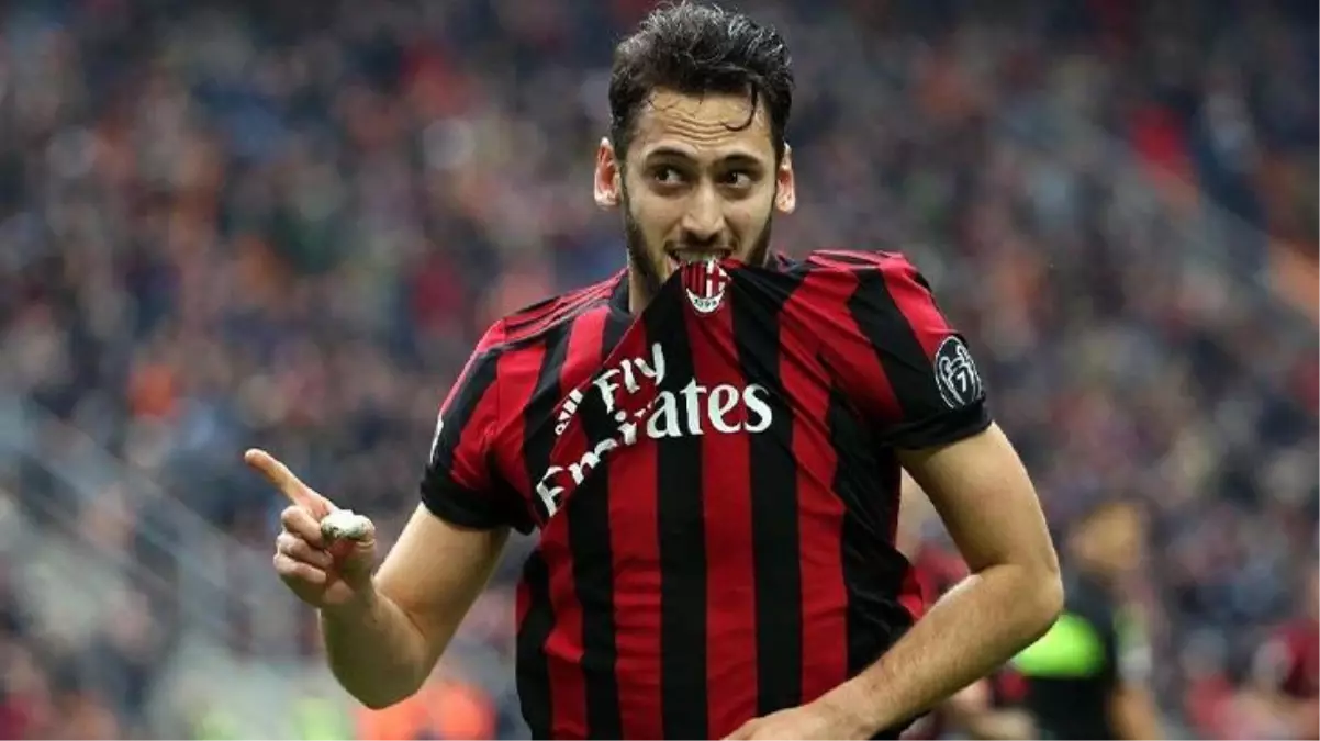 Milan\'ın teklifiyle Hakan Çalhanoğlu\'nun istediği rakam arasında 1.5 milyon euro kaldı