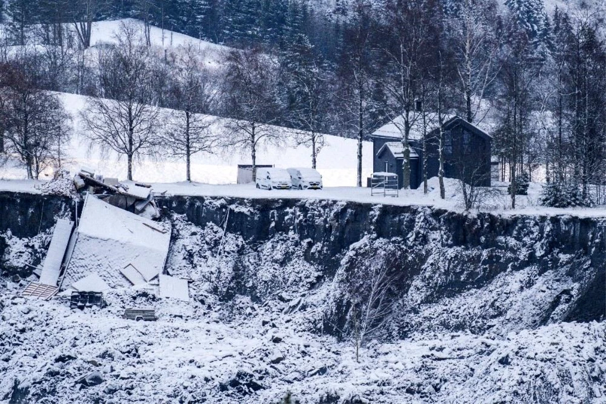 Norveç\'teki heyelanda 3. kişinin cansız bedenine ulaşıldı