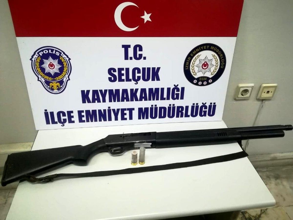 Selçuk İlçe Emniyet Müdürlüğü ekiplerinden yoğun kısıtlama mesaisi