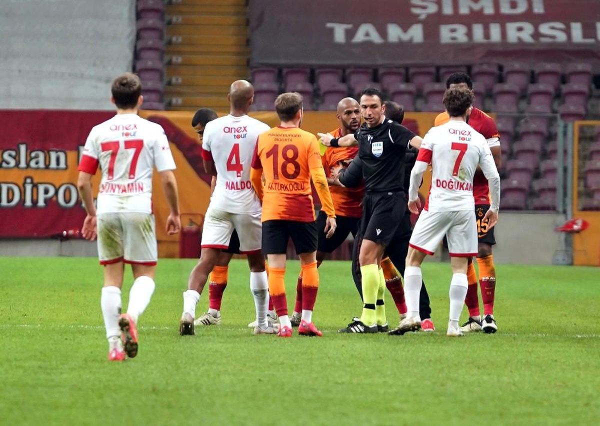 Süper Lig: Galatasaray: 0 - Antalyaspor: 0 (Maç sonucu)