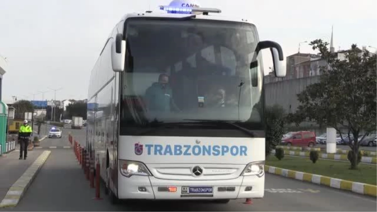 Trabzonspor kafilesi İstanbul\'a gitti