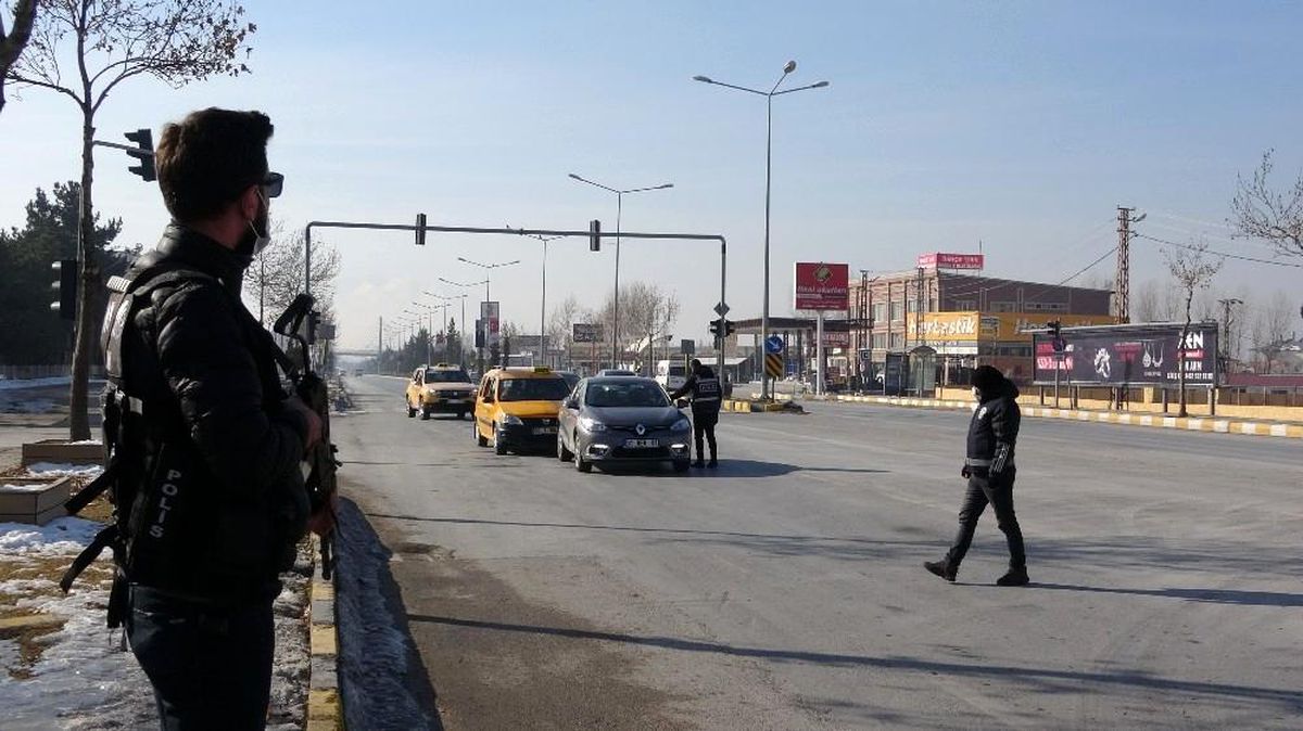 Van\'da 80 günlük kısıtlamanın ikinci gününde denetimler sürüyor