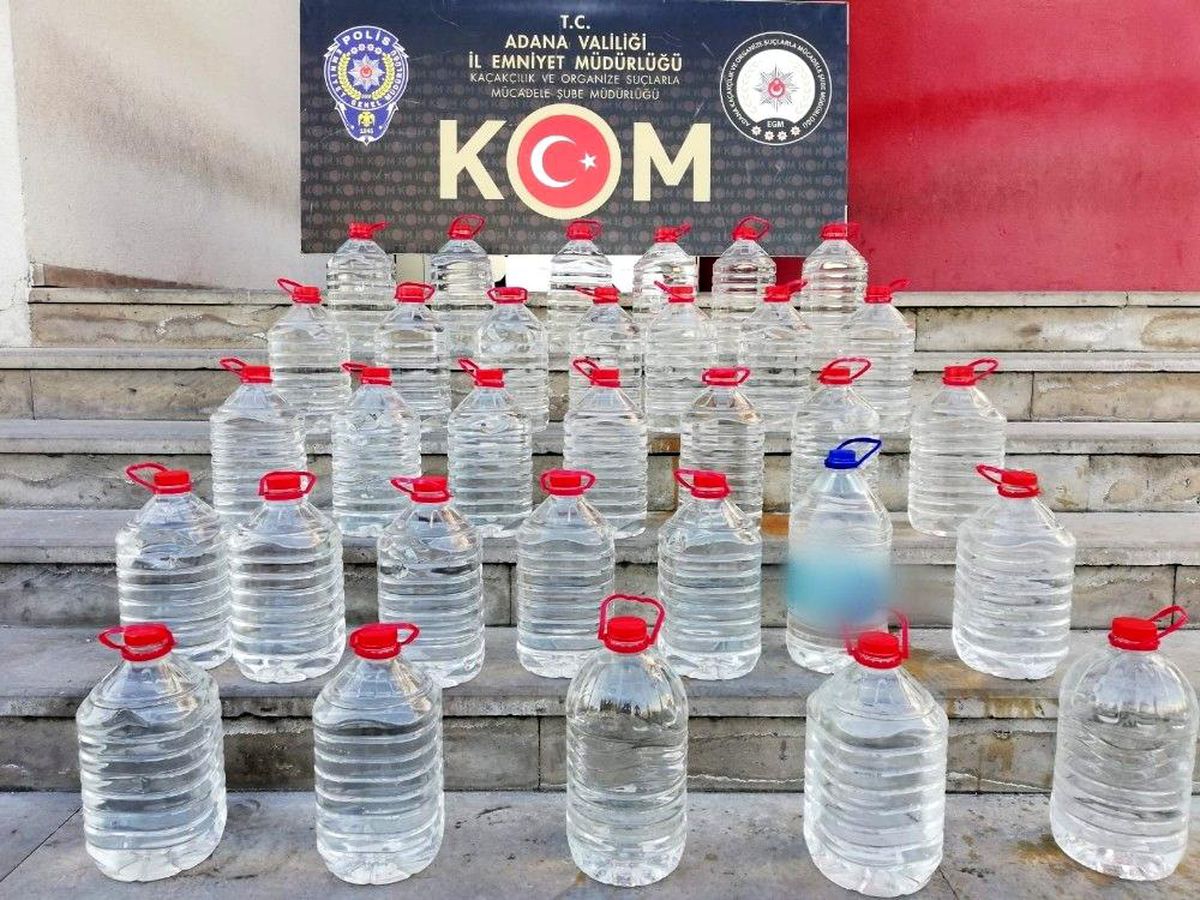 Adana\'da bin 640 litre sahte içki ele geçirildi