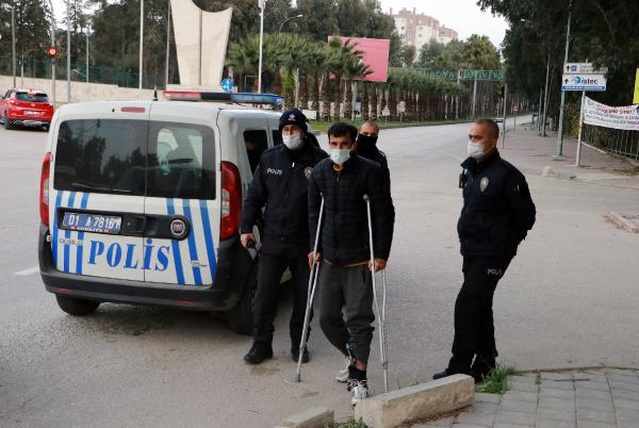 Son dakika haber! Ailesi evden uzaklaştırma kararı aldırdı, kısıtlamada parklarda yatıp ağladı