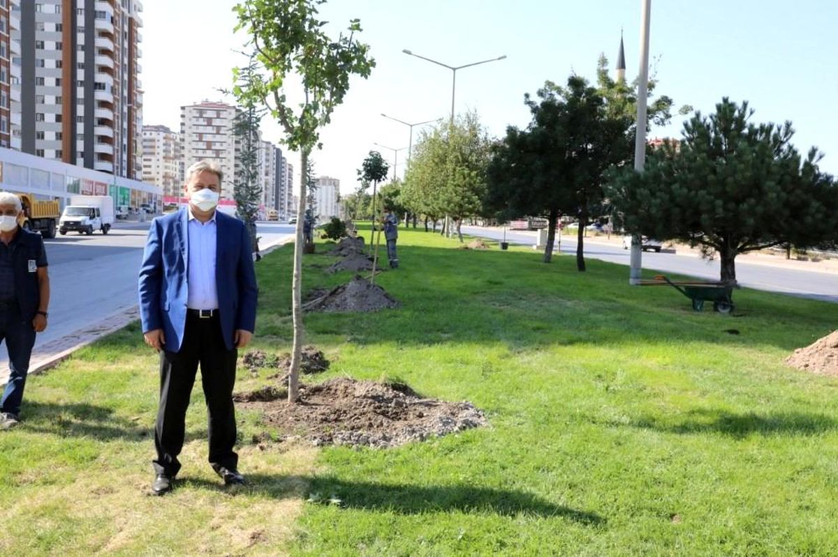 Başkan Mustafa Palancıoğlu: "Daha yeşil bir Melikgazi için fidan değil ağaç diktik"