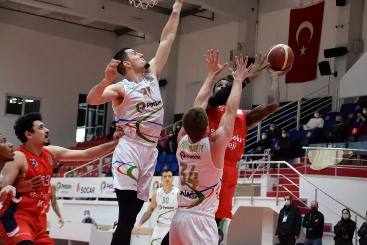 Basketbol Süper Ligi: Aliağa Petkim Spor: 72 Bahçeşehir Koleji: 77