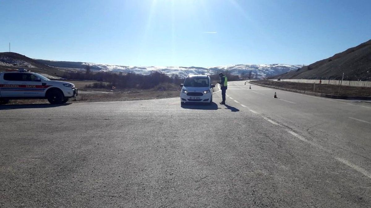 Erzincan\'da cadde ve sokaklar sessizliğe büründü