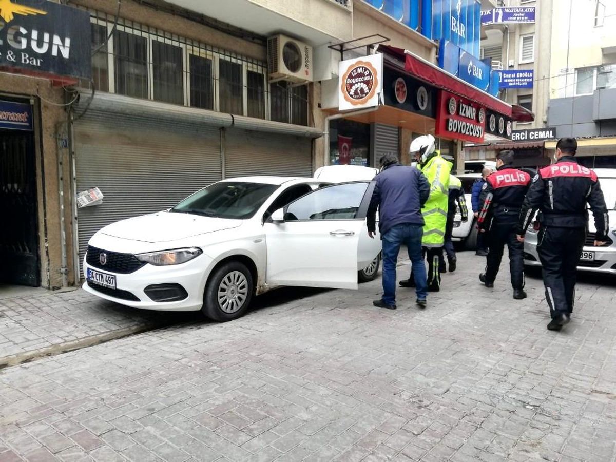 Son dakika haber: Kısıtlamaya uymadı, polisleri görünce kaçmaya başladı