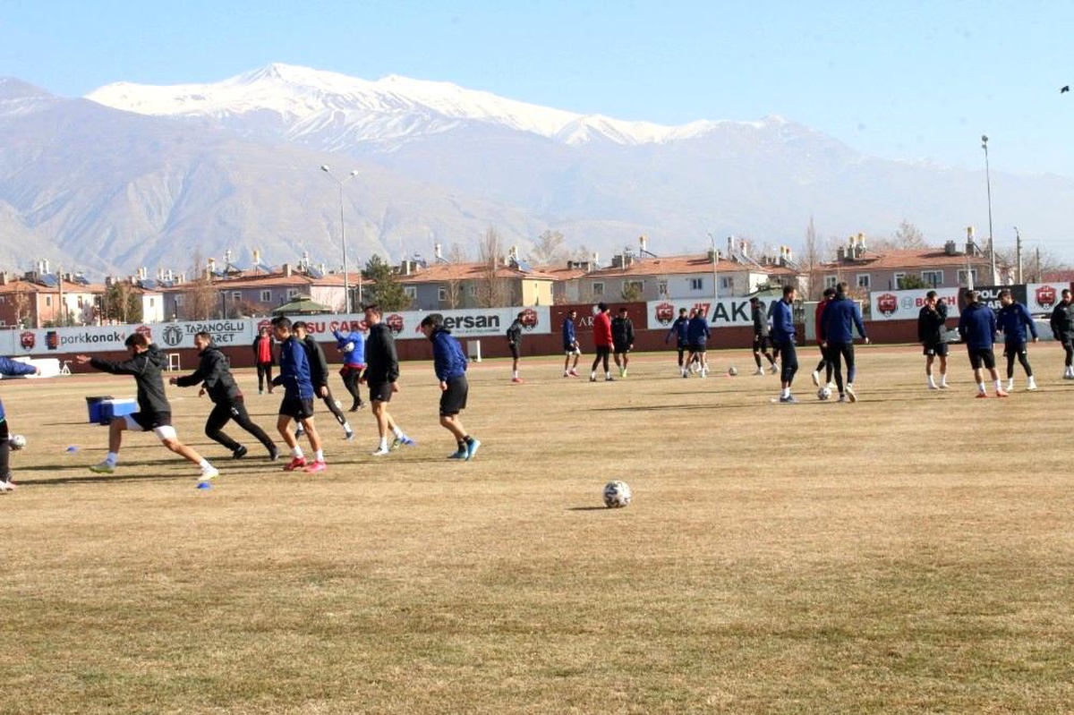 24Erzincanspor Sancaktepe hazırlıklarını sürdürdü