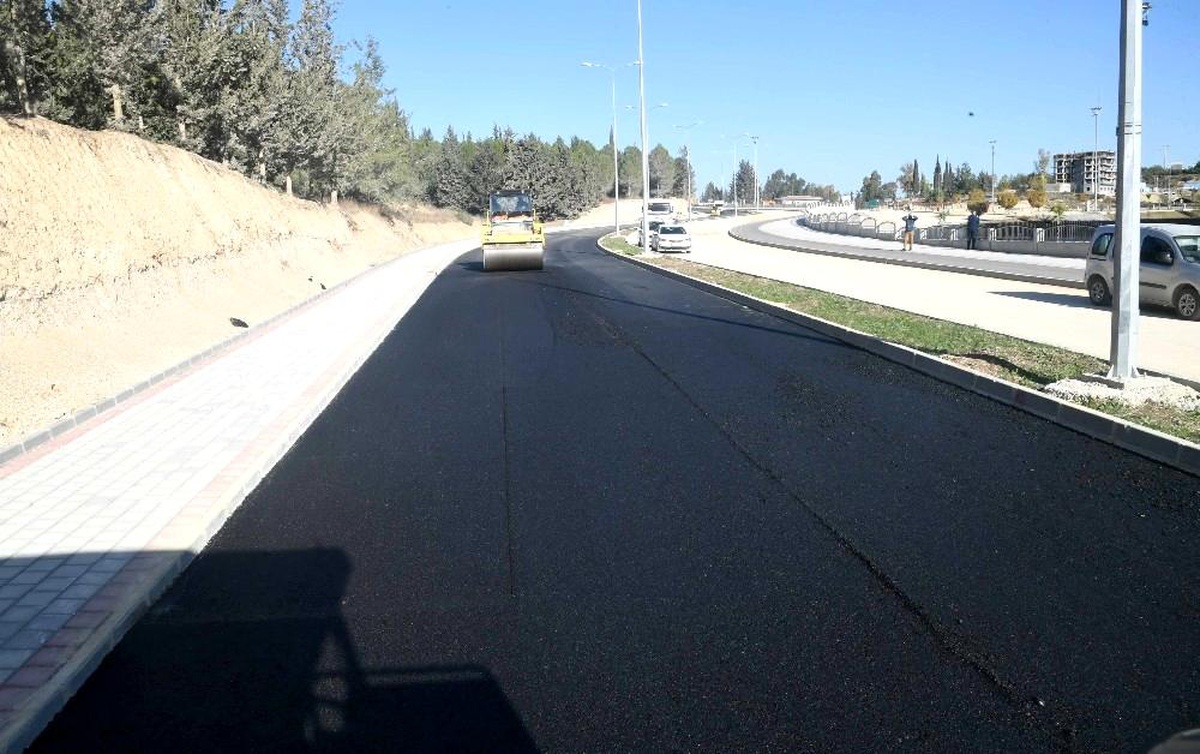 Büyükşehir, asfaltlama çalışmalarını sürdürüyor