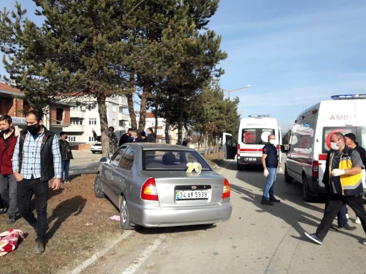 Son dakika haberleri... Kastamonu\'da otomobil ağaca çarptı: 1 ölü