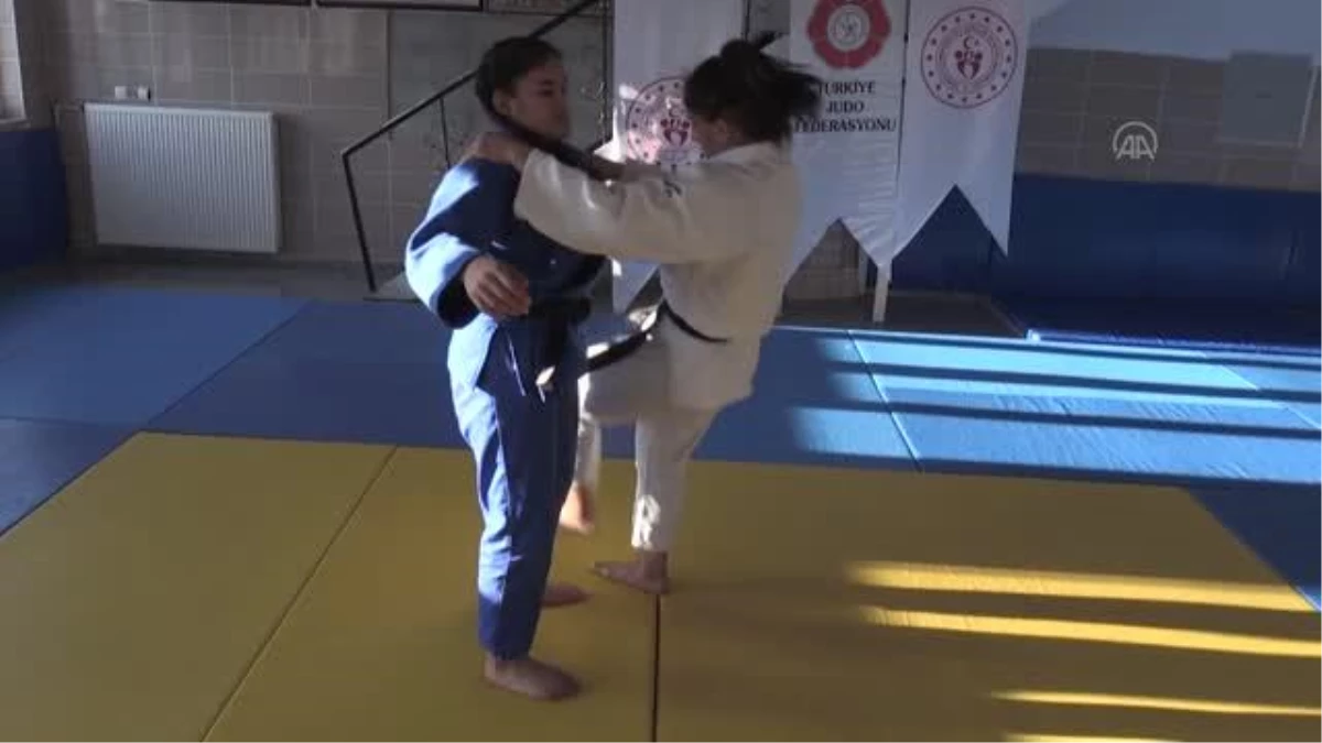 Iğdırlı Özlem, judodaki başarısını olimpiyat madalyasıyla taçlandırmak istiyor
