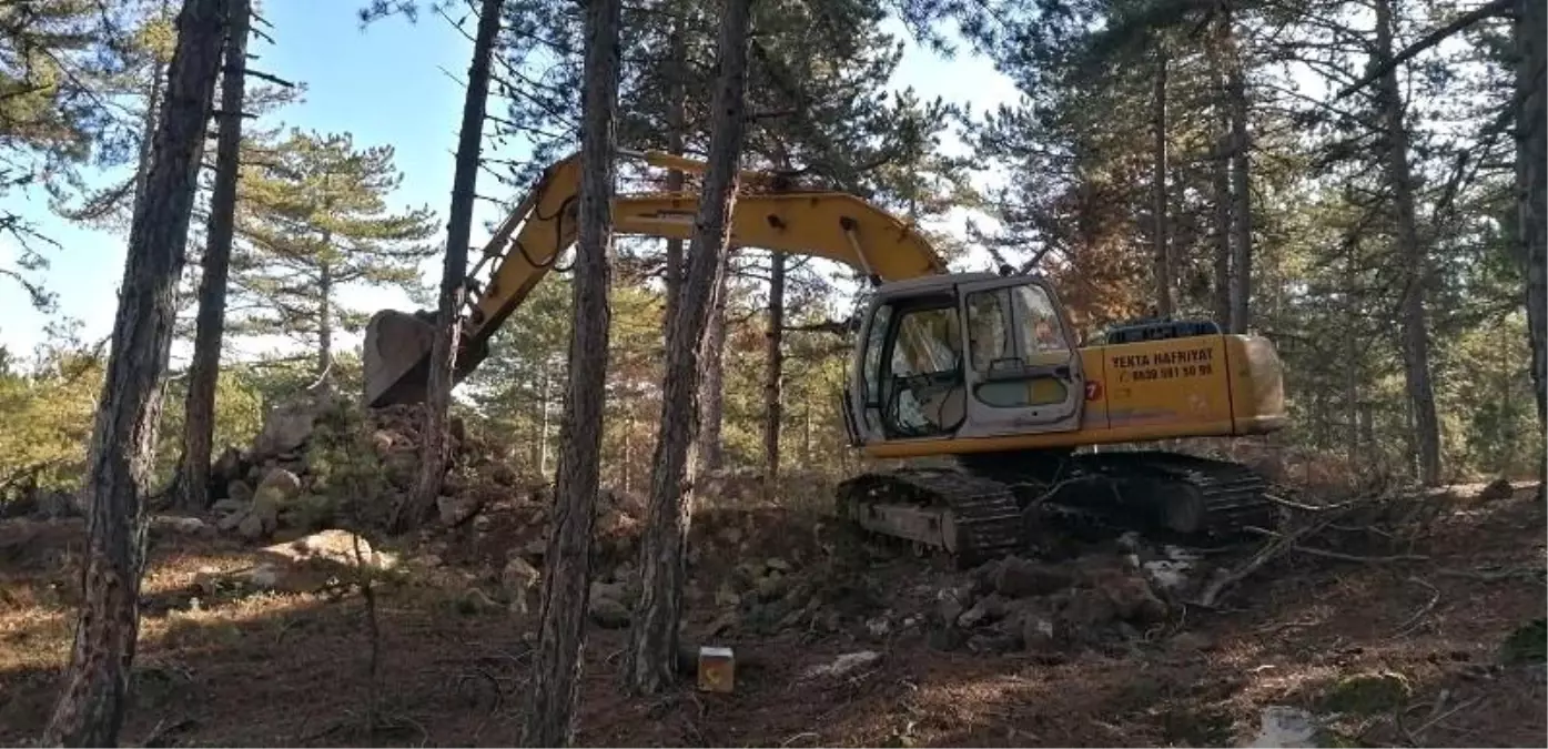 Kaçak kazı yapmak için Eskişehir\'de bir araya geldiler