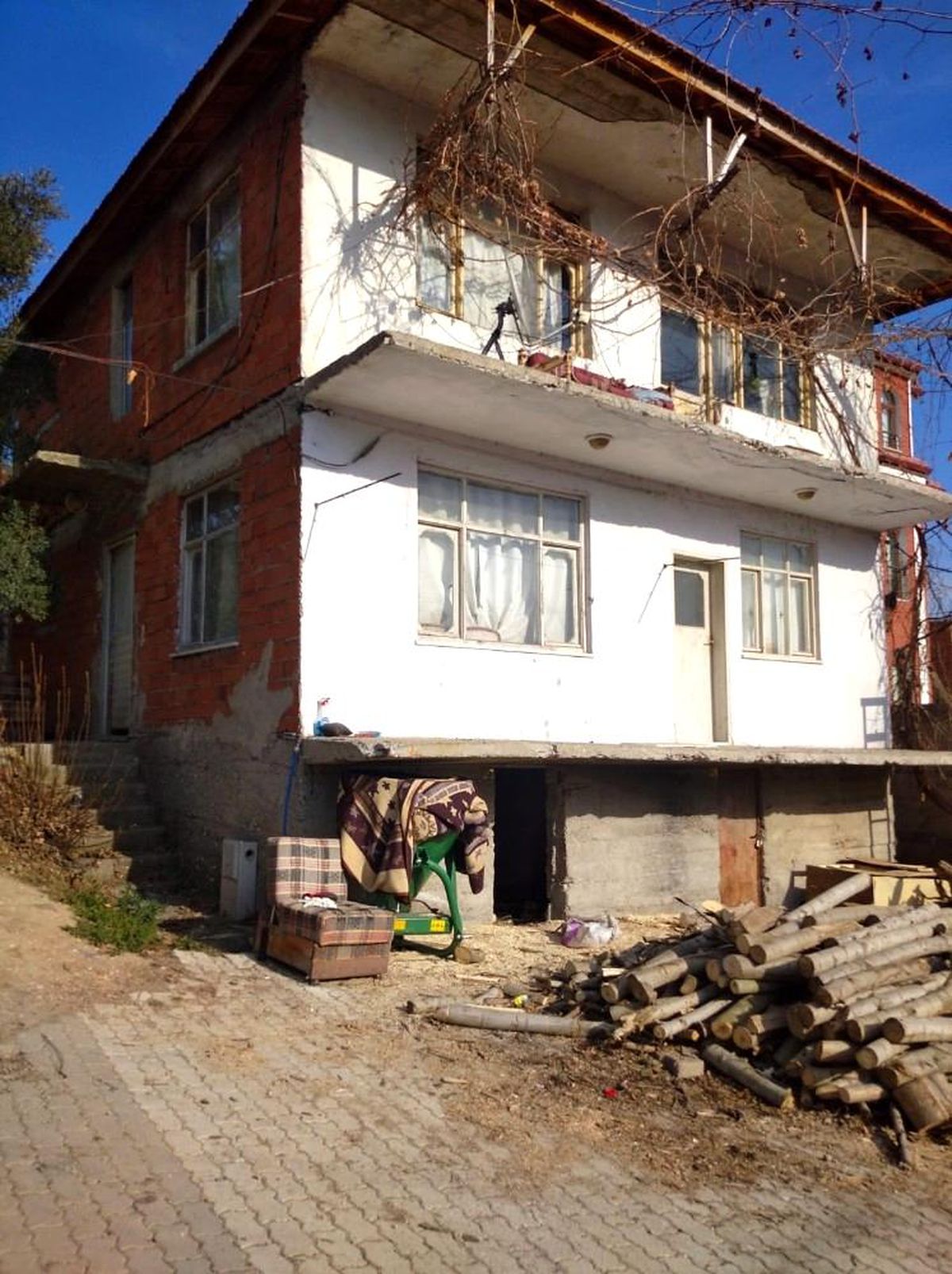 Kendisinden 3 gündür haber alınamayan yaşlı adam evinde ölü bulundu