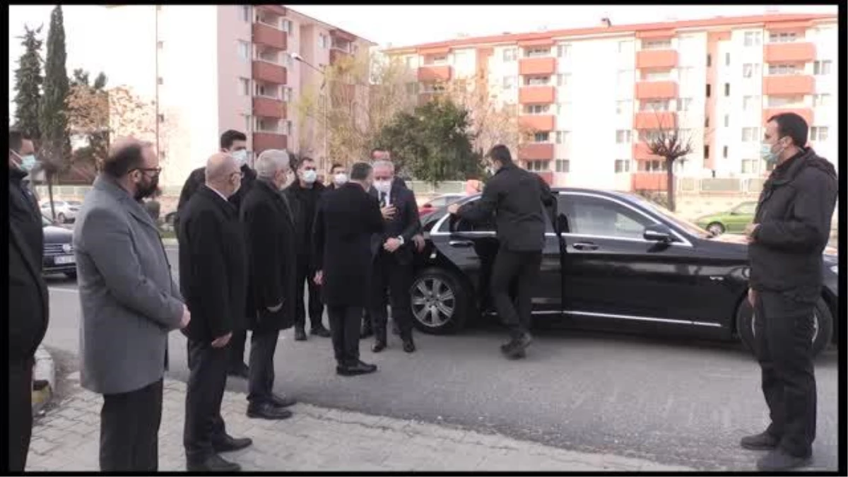 Son dakika haberleri! KIRKLARELİ - TBMM Başkanı Şentop, vefat eden okul arkadaşının Kırklareli\'ndeki cenaze törenine katıldı
