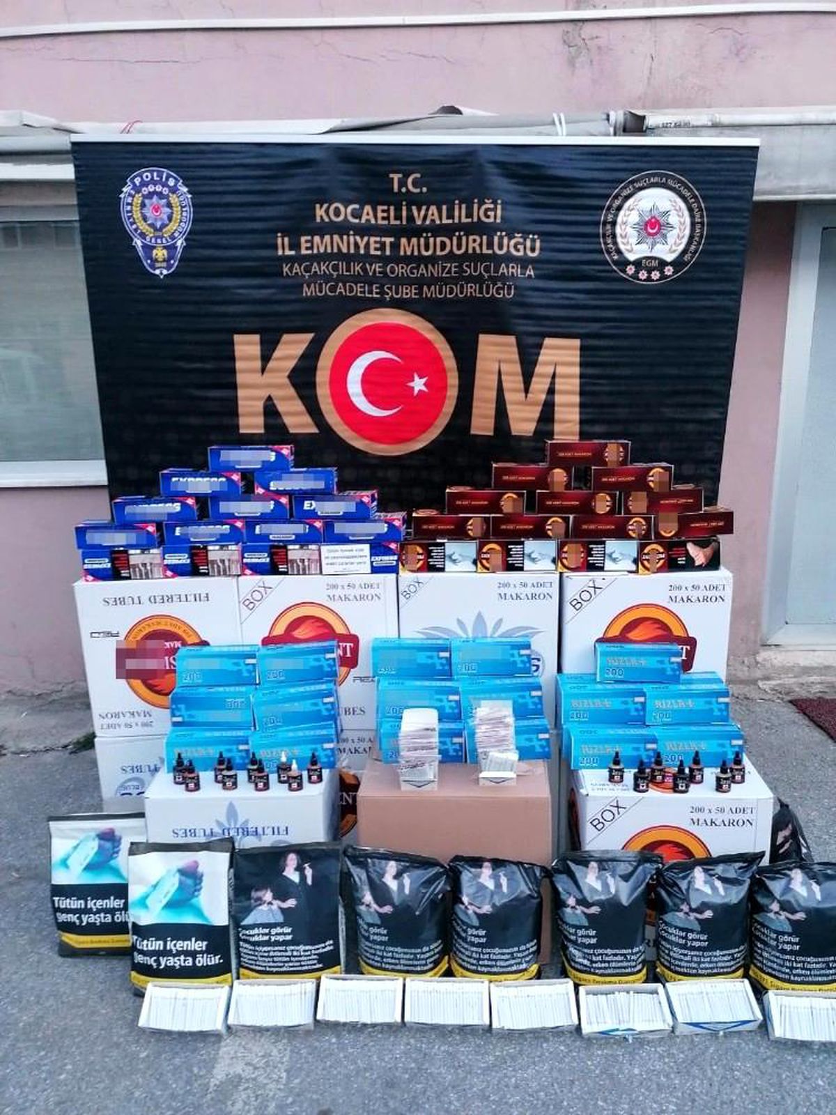 Kocaeli\'de 152 bin 120 adet kaçak makaron ele geçirildi