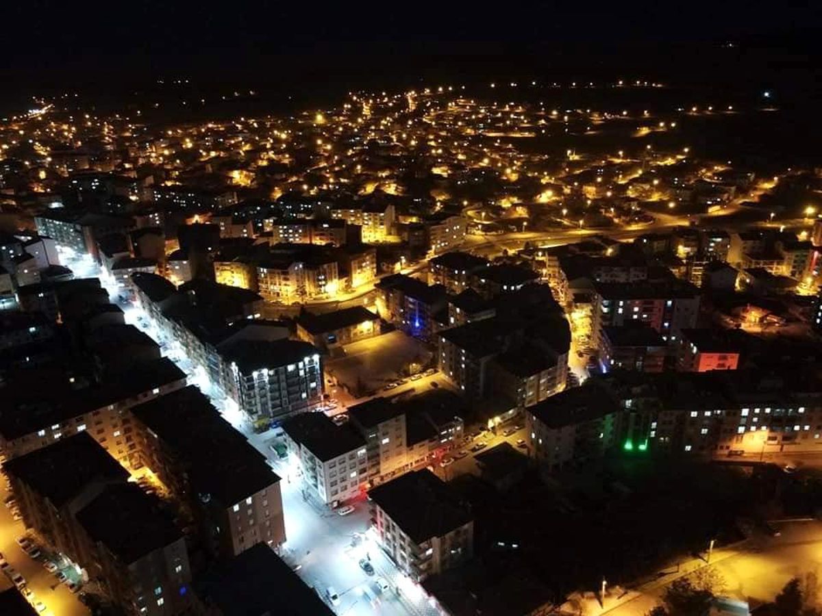 Sungurlu\'da cadde ve sokaklar sessiz kaldı