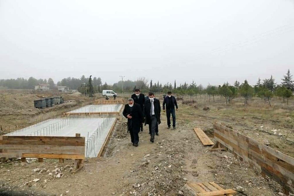 Son dakika gündem: Vali Arslantaş, "Yöresel Ürünler Pazarı" inşaat çalışmalarını inceledi