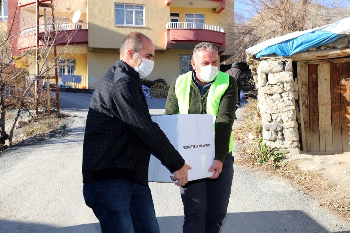 12 nüfuslu aileye Vefa ekibi sahip çıktı