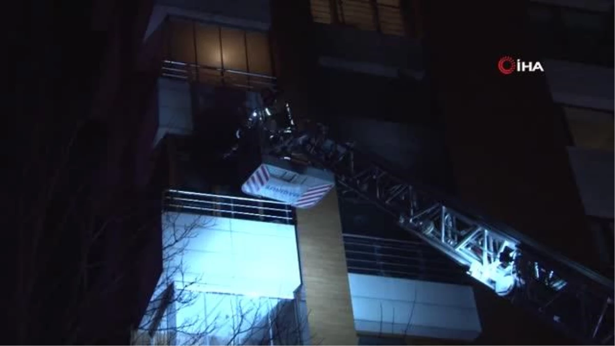 Beykoz\'da 4 katlı binada korkutan yangın