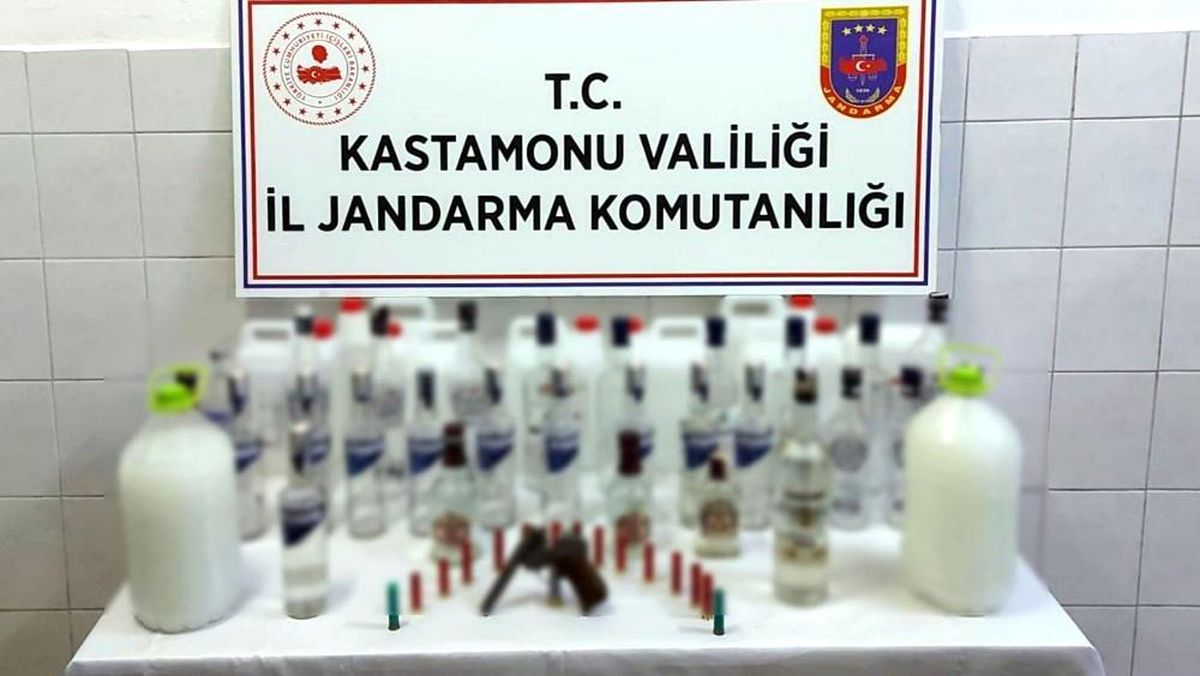Son dakika haber... Jandarmadan kaçak alkol operasyonu: 1 kişi tutuklandı