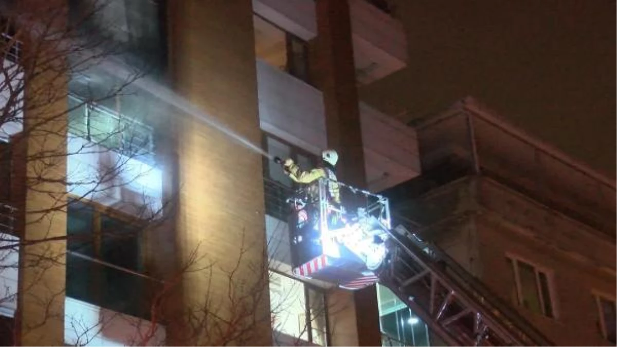 Kavacık\'ta 9 katlı binada yangın paniği