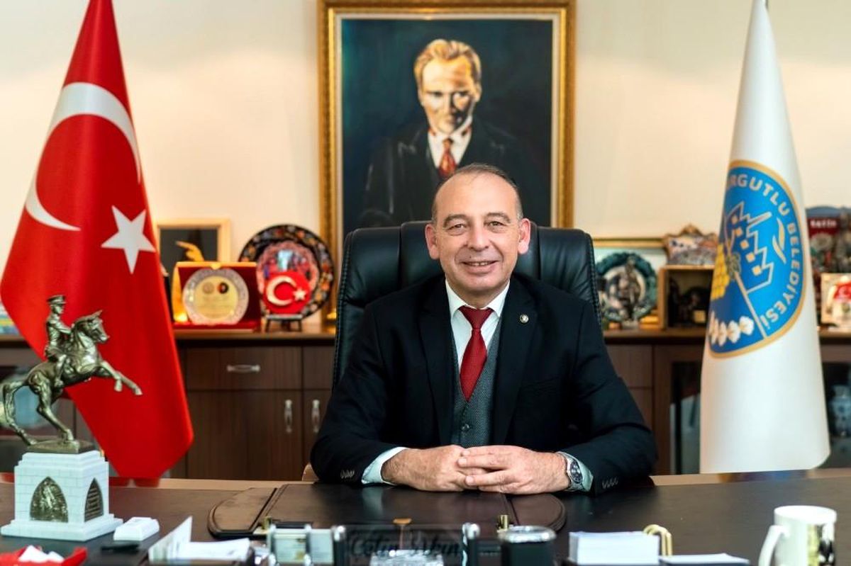 Turgutlu Belediyesinde en düşük maaş 3 bin 300 TL oldu