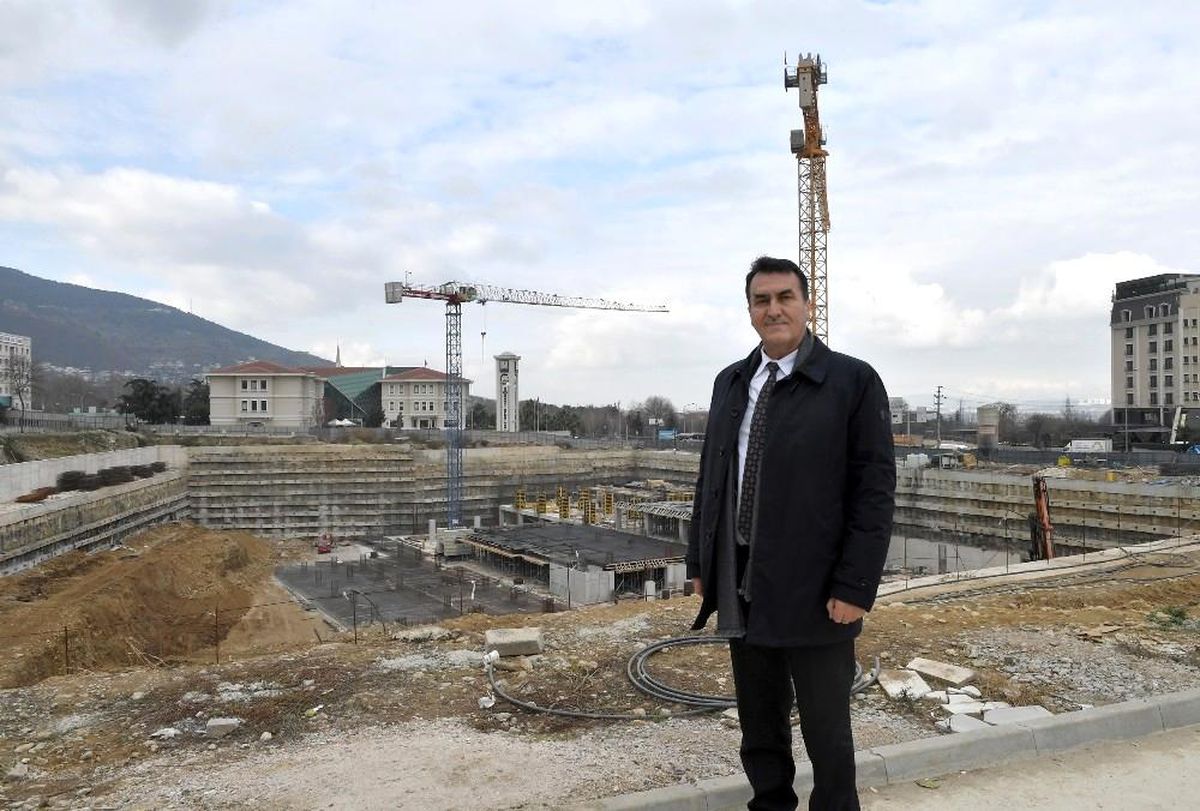 Yerin altından yükselen dev eser