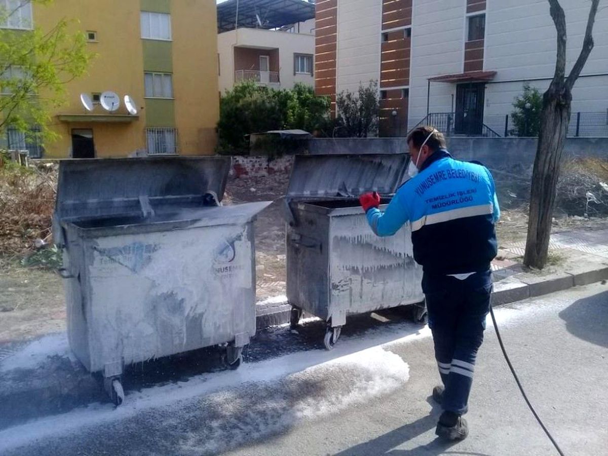 Yunusemre\'de dezenfekte çalışmaları sürüyor