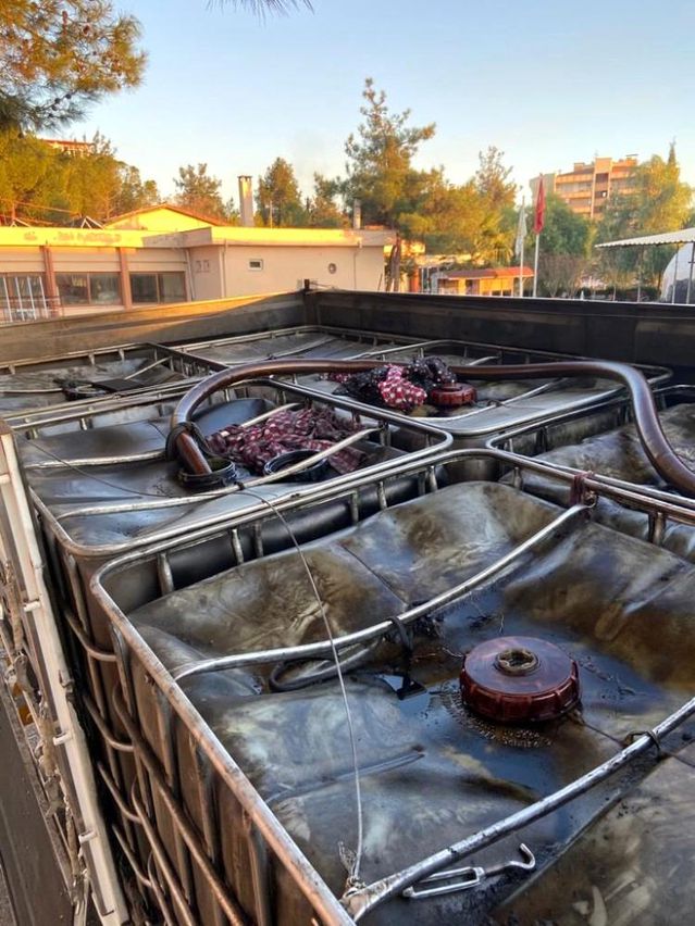 Adana'da 3 bin 900 litre kaçak akaryakıt ele geçirildi