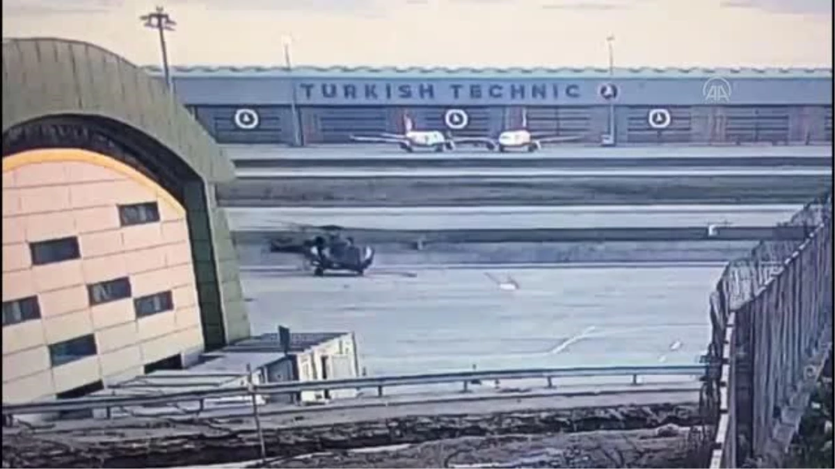 Askeri helikopterin aydınlatma direğine çarptığı ana ilişkin güvenlik kamerası görüntüsü