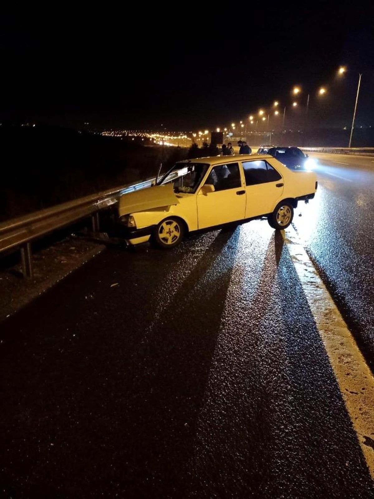 Başkent\'te iki ayrı trafik kazası: 2 yaralı