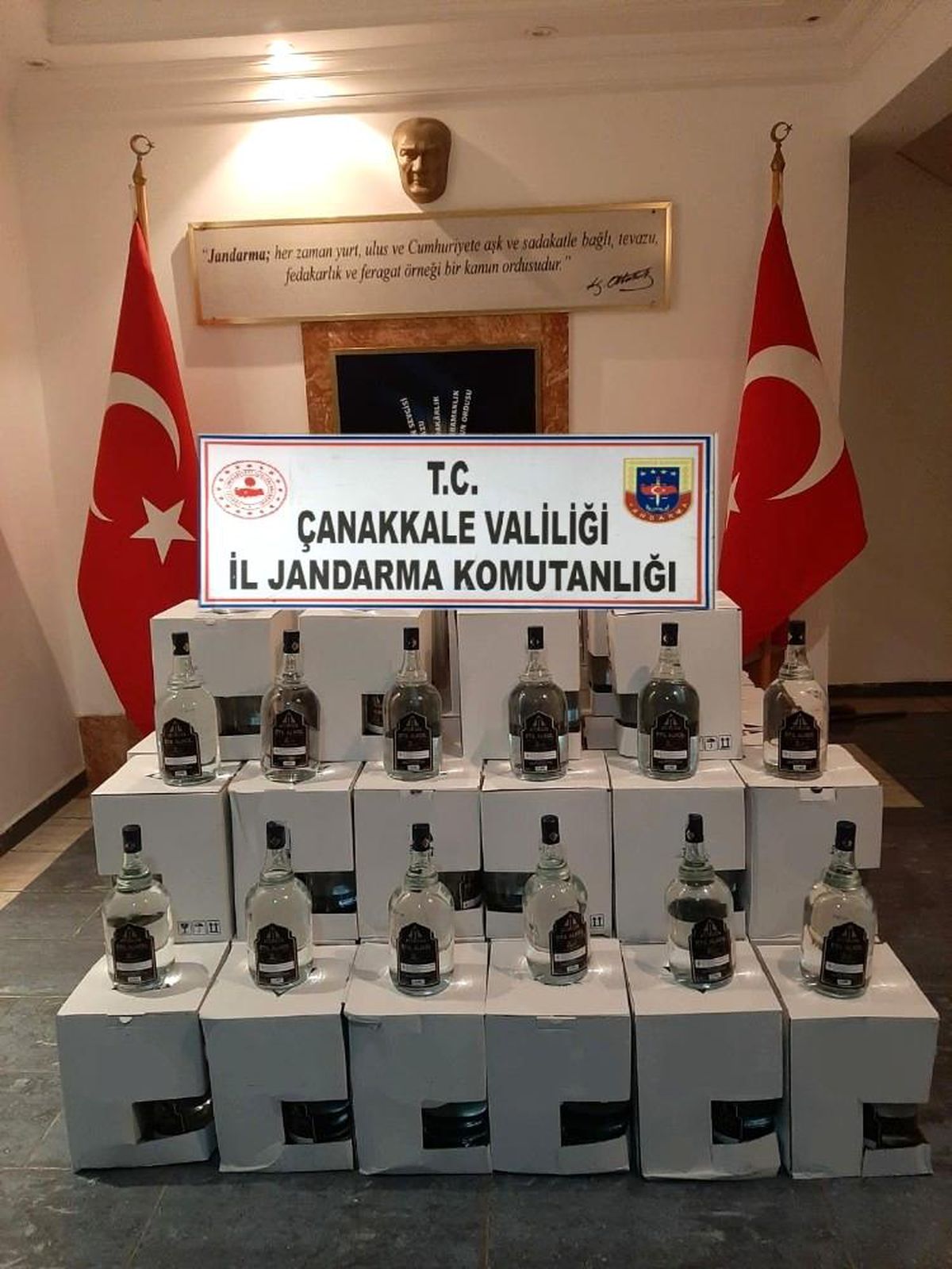 Son dakika haberleri! Çanakkale\'de kaçak içki operasyonu