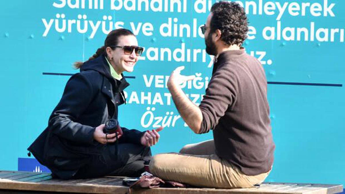 Ece Sükan okul arkadaşıyla buluştu