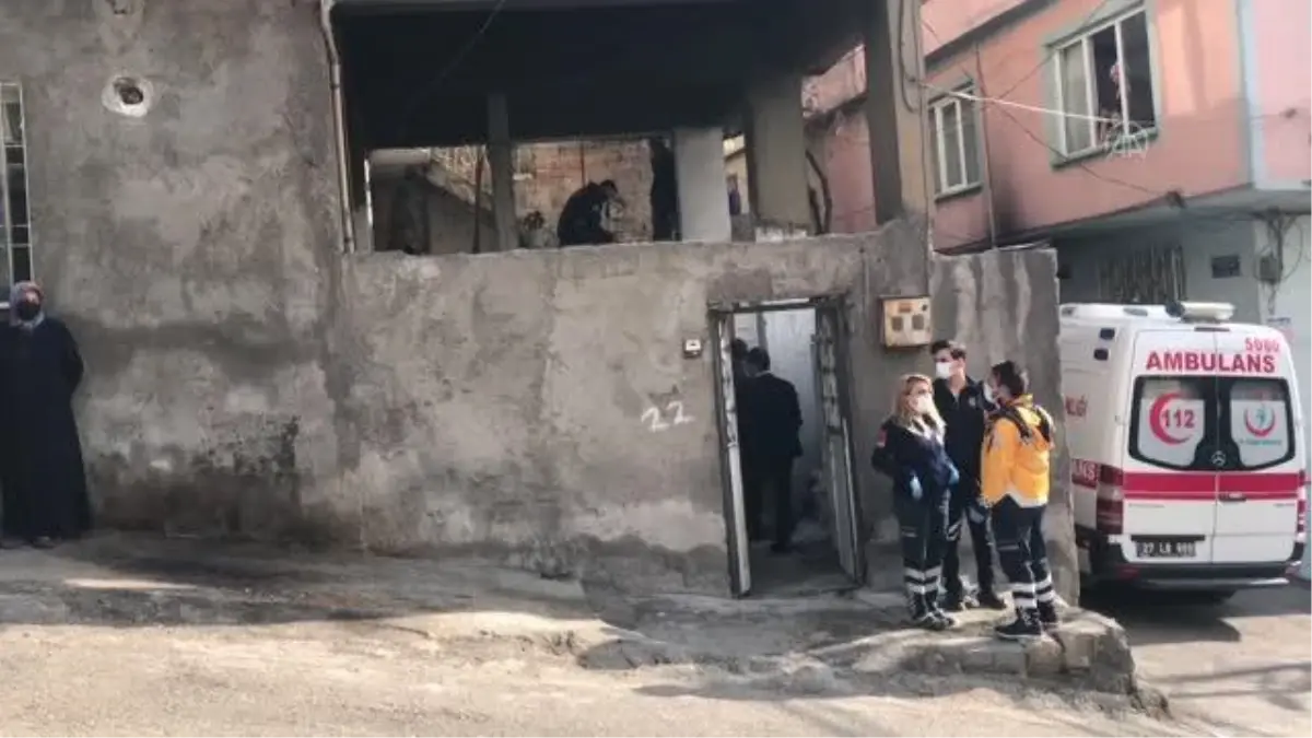 GAZİANTEP - Karbonmonoksitten zehirlenen kişi hayatını kaybetti, annesi hastaneye kaldırıldı