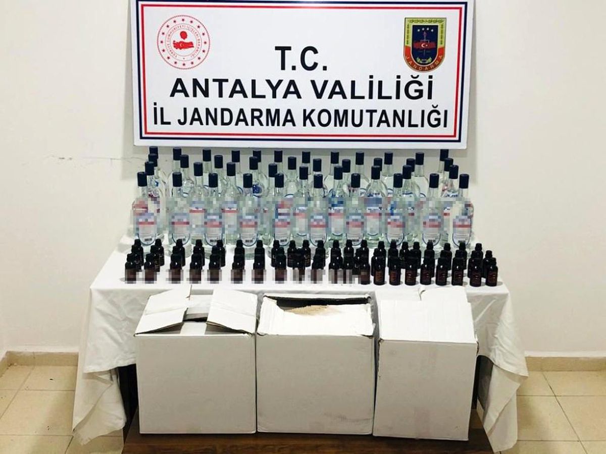Jandarmadan kaçak içki baskını